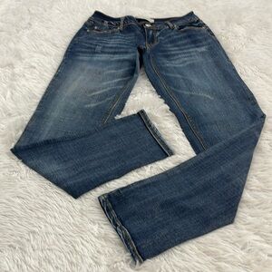 C EST. 1946. WOMENS SIZE 2 JEANS